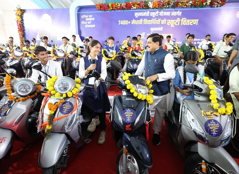 विद्यार्थियों के सपनों को पूरा करने के लिए आवश्यक संसाधन उपलब्ध कराने को सरकार है संकल्पित: मुख्यमंत्री डॉ.…